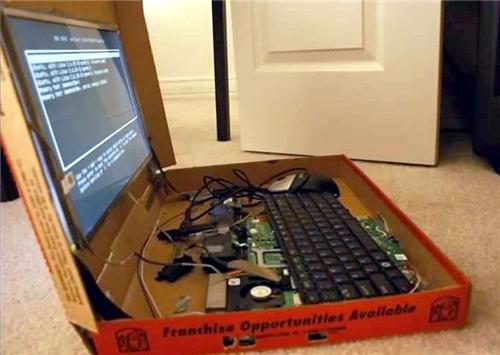 Linux laptop in a pizza box - no anchovies please!
